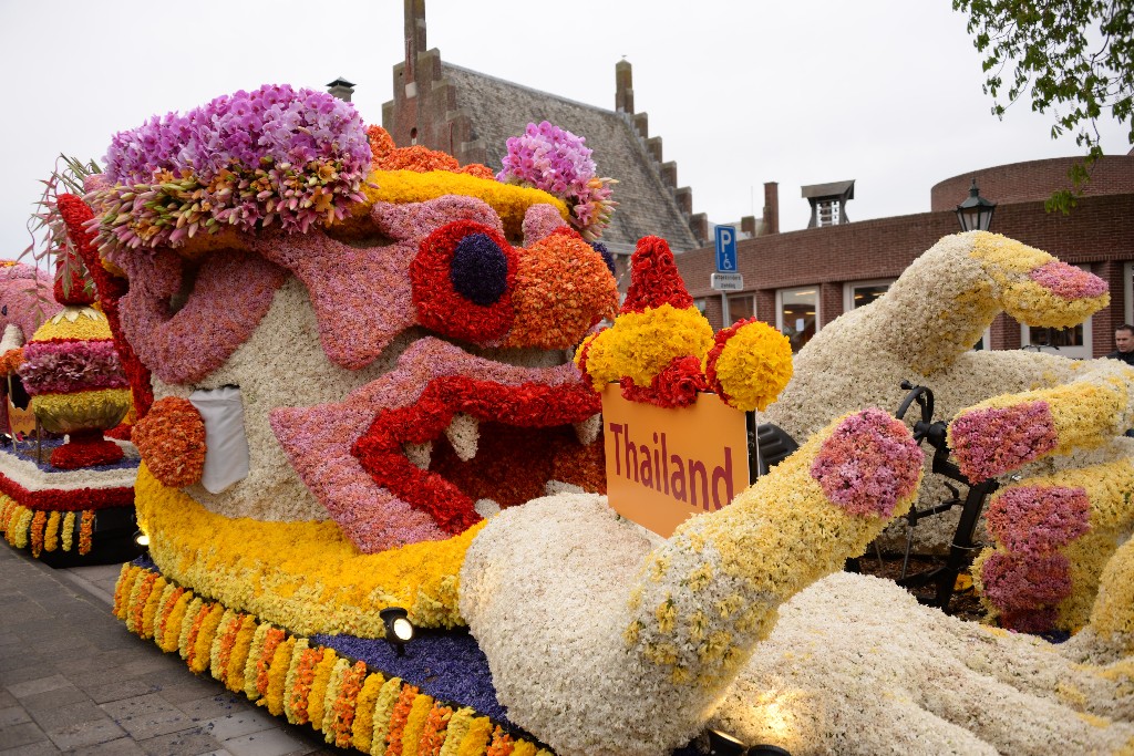 ../Images/Bloemencorso Noordwijkerhout 107.jpg